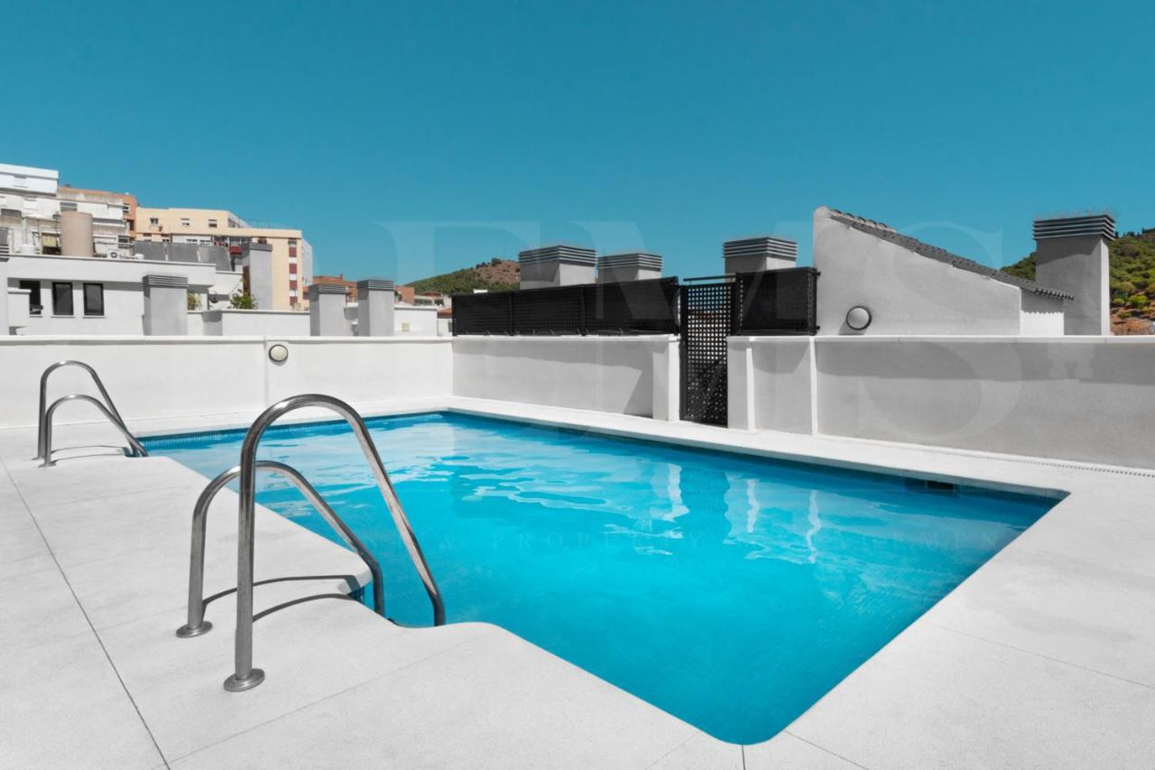 Apartment Cozy Flat With Common Pool & Parking - Center By Rems Malaga