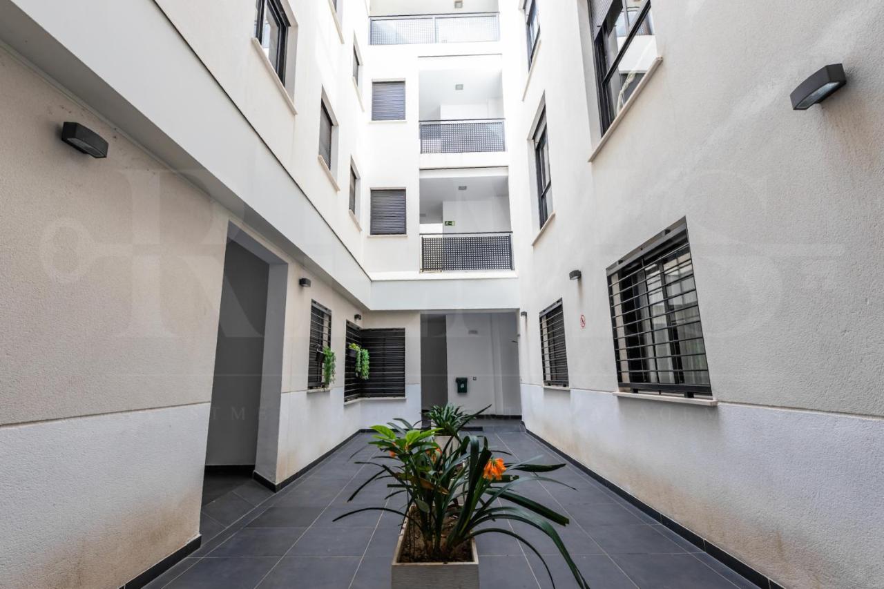 Apartment Cozy Flat With Common Pool & Parking - Center By Rems Malaga